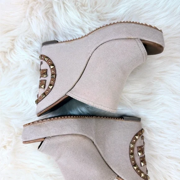 Tory Burch Studded Canvas Wedge Mules Cream/Tan/Size 9.5 - Picture 4 of 10